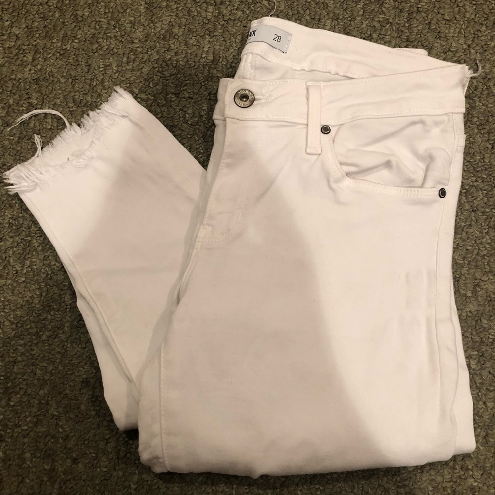 “Just Black” white ripped jeans